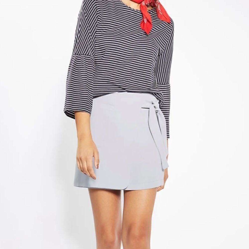 Topshop Wrap Mini Skirt with Tie Detail . Grey US 4